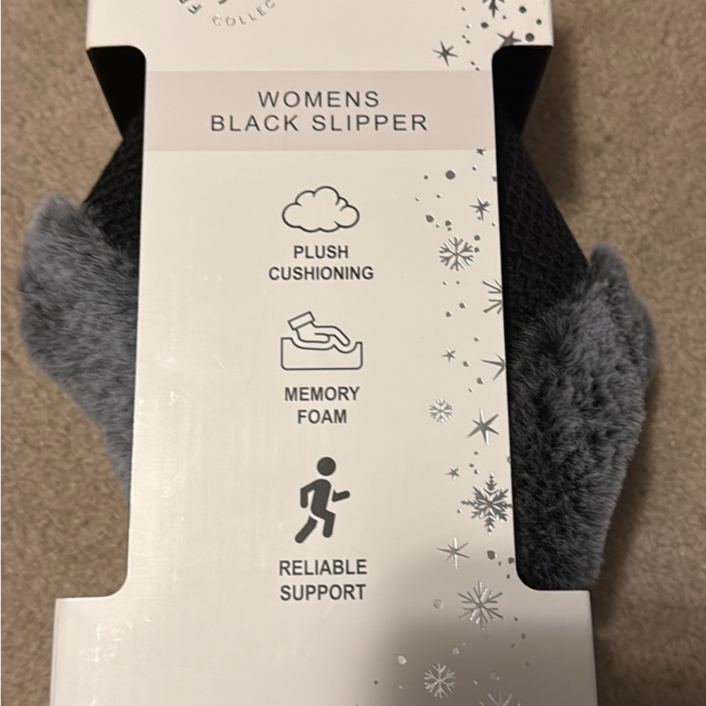Women's Black Slipper with Gray Fur Size M 6-7